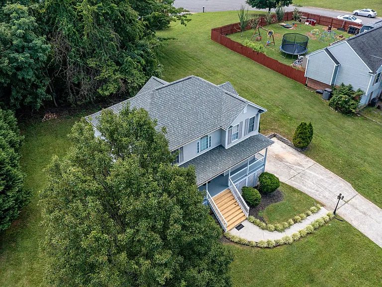 72 Viking Dr — Photo 23