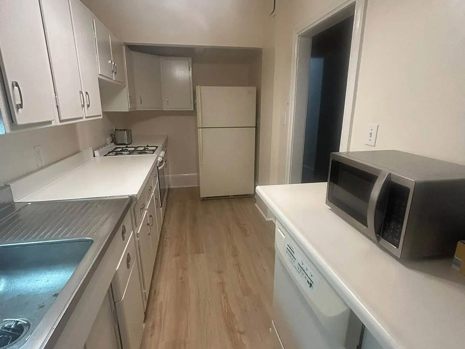 1 bed, 600 sqft, $1,150 — Photo 2
