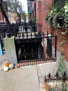 28 Isabella St #1, Boston, MA, 02116