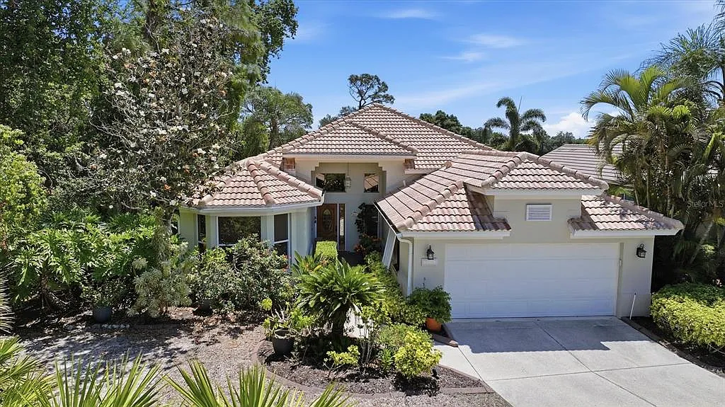 3 bed, 2.5 bath, 2158 sqft, $4,000 — Photo 1