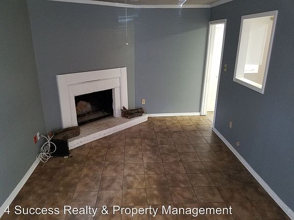5th image of 5082 Southington Ave