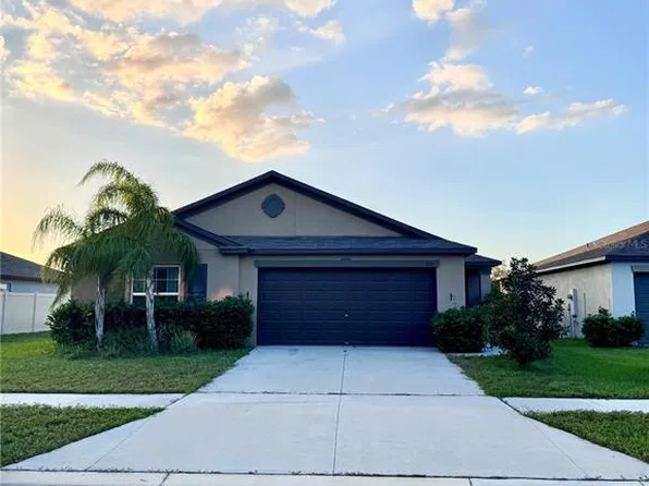 5535 Blue Azure Dr, Wimauma, FL 33598
