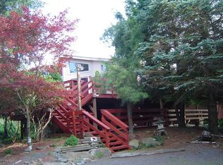 114 Seneca Ct, Long Pond, PA 18334