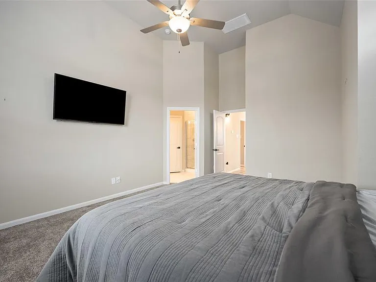 2539 Terrace Point Dr — Photo 16