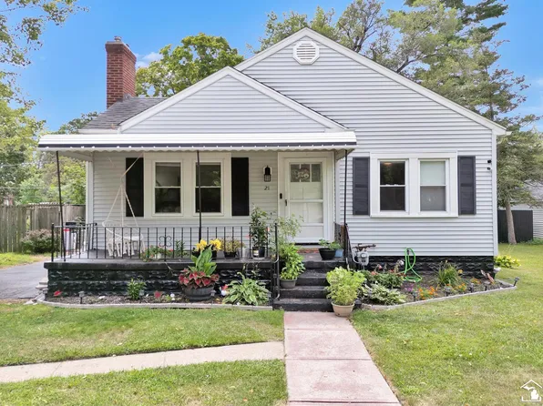 21 Stanford Dr, Monroe, MI 48162