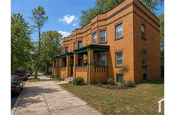 Building Photo - 1245 E 89th St #1