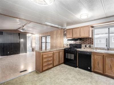 3471 Cape Cod Dr, Las Vegas, NV, 89122