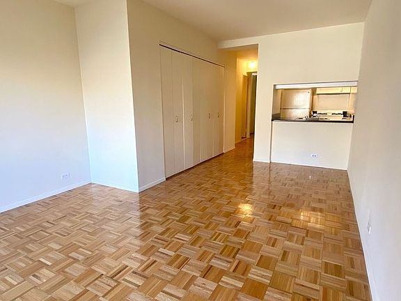 4th image of 350 W 50th St APT 5KK