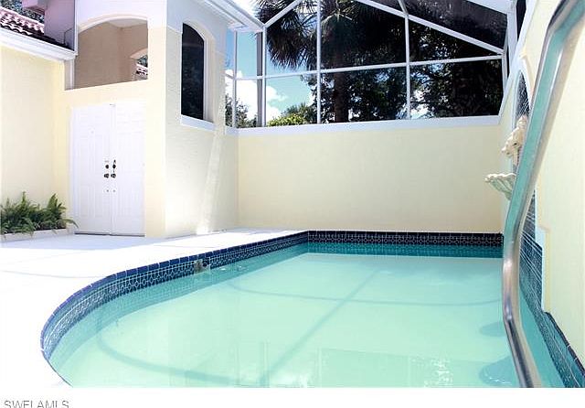 1st image of 343 Pindo Palm Dr
