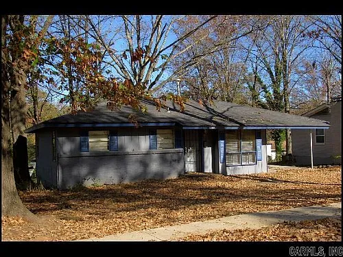 16 S Wakefield Dr Photo 1
