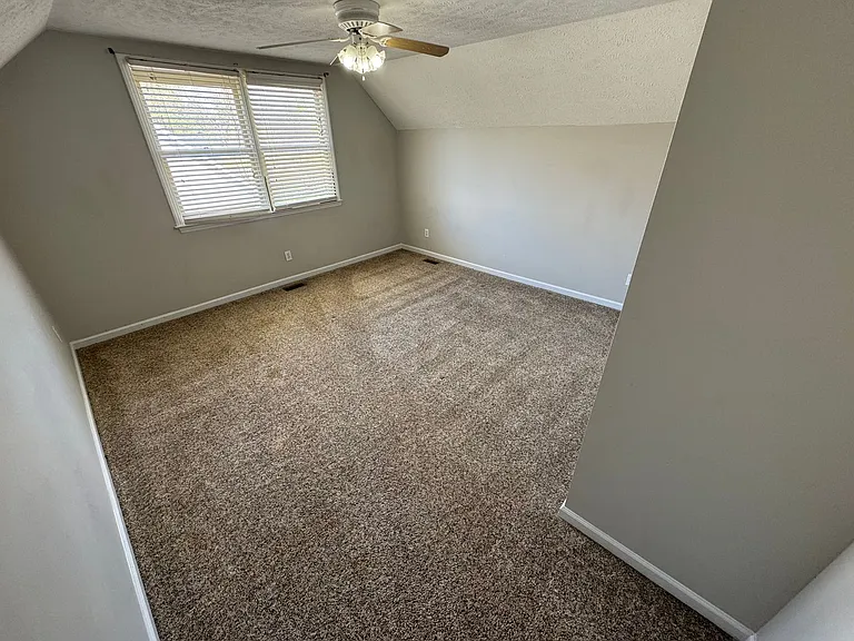 5870 McDonald Rd — Photo 17