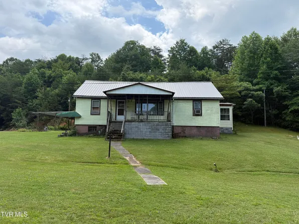 12114 Keeshond Rd, Coeburn, VA 24230