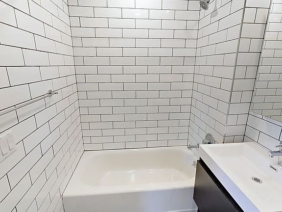 5th image of 814 Amsterdam Ave #6LS