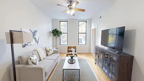 1545 N Wood St #2 Photo 1