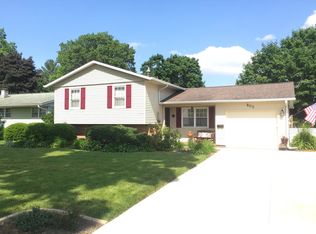 800 Institute Blvd, Dixon, IL 61021