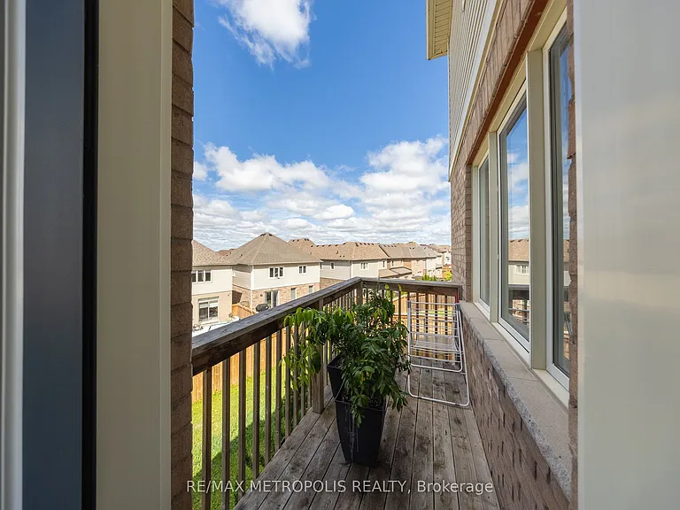 36 Michaelis St — Photo 21