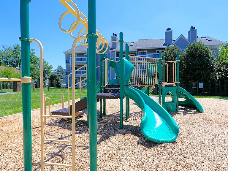 East Meadow Apartment Homes — Photo 16