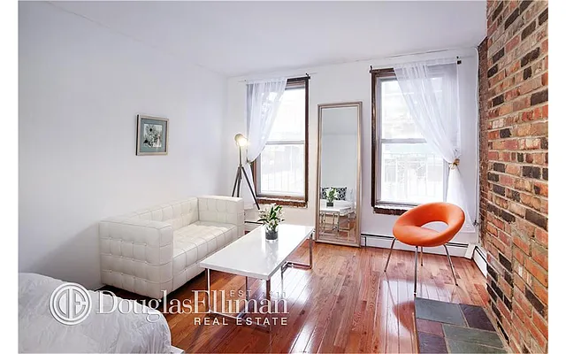 Rented by Douglas Elliman | media 10