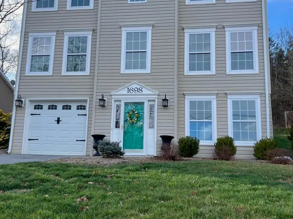 1698 Red Lane Ext, Salem, VA 24153