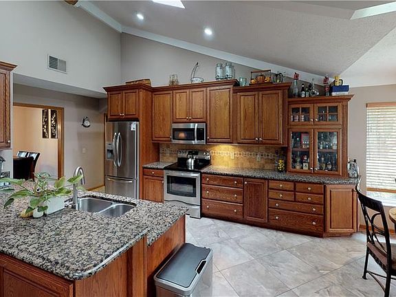 2nd image of 2714 Golf Heights Cir