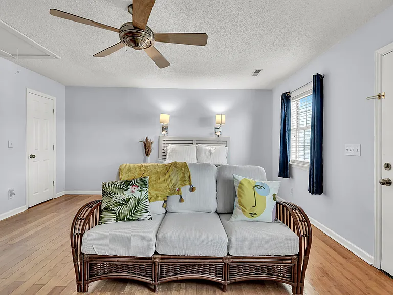 405 Cape Fear Blvd — Photo 24