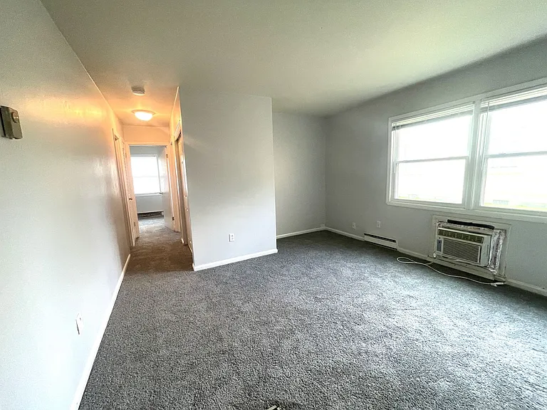 243 Maryland Ave — Photo 3