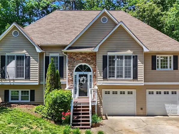 47 Elizabeth Ct, Dallas, GA 30157