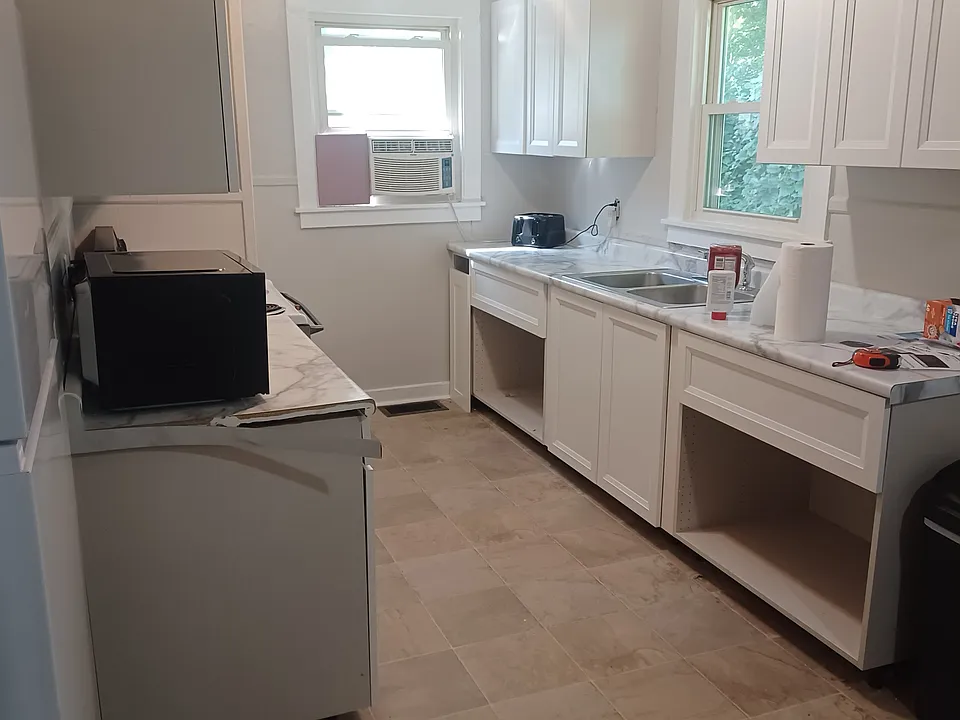 44 E Funderburg Rd #2
