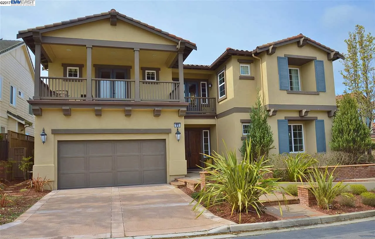 11 Arundel Dr photo 1