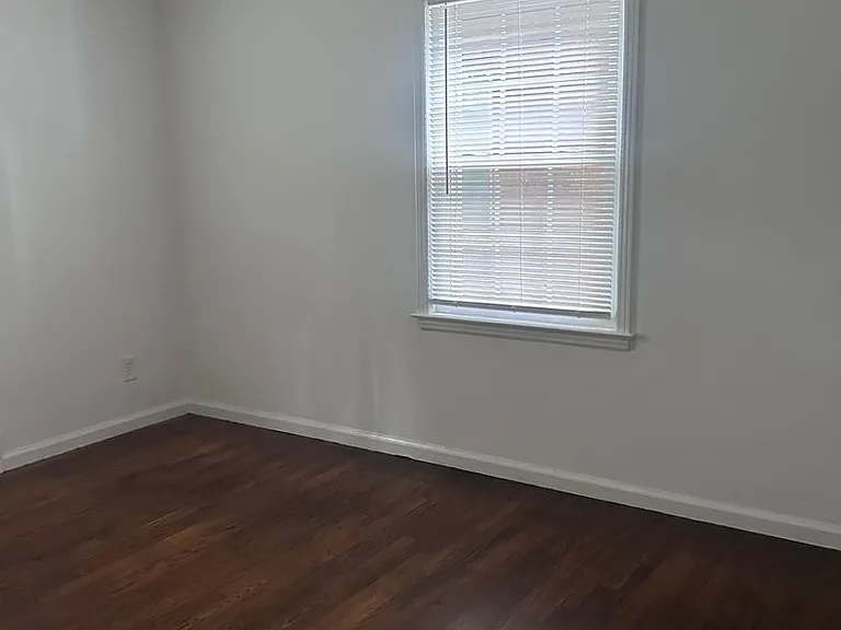 1 bed, 1.0 bath, 1054 sqft, $1,925 — Photo 11
