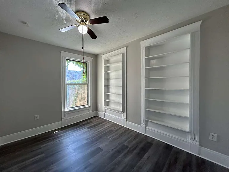 9300 Madison Ave #1 — Photo 15