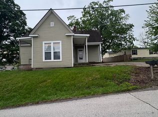 304 E Main St #1, Henryville, IN 47126