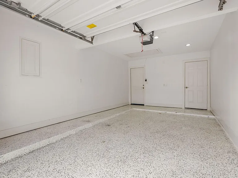 10257 Bridgeland Ln — Photo 18