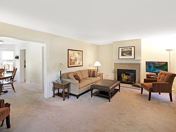 3rd image of 5459 Emerald Ave