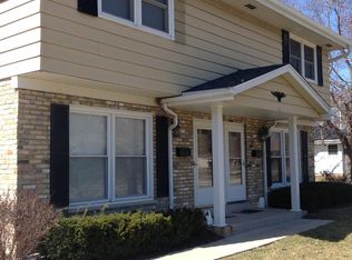 5314 Root River Dr, Greendale, WI 53129