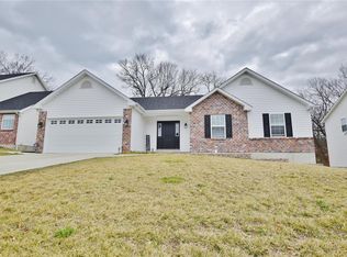 1357 Mason Grove Dr, Saint Charles, MO 63304