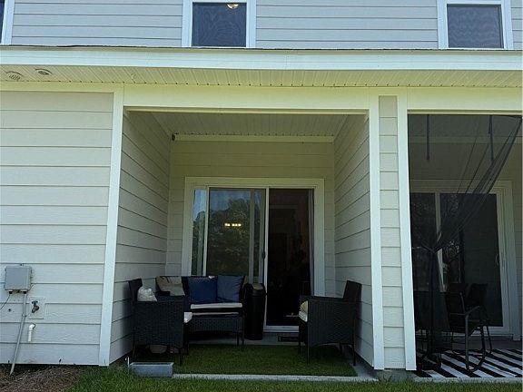 3rd image of 141 Danbury Court