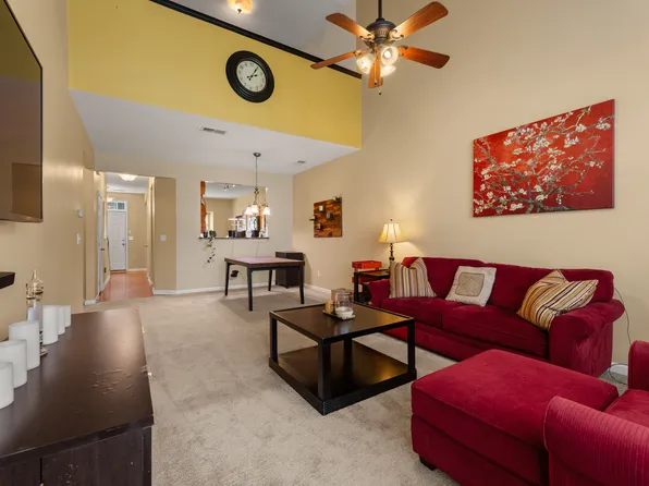 418 Cedar Pines Dr, Greenville, SC 29615