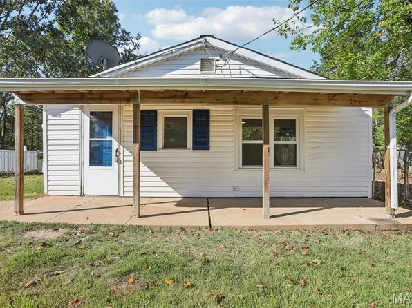 7637 Twin Ridge Dr, Cedar Hill, MO 63016