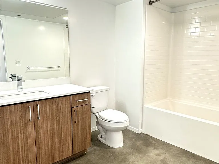 The Californian Coastal Apartments — Photo 42