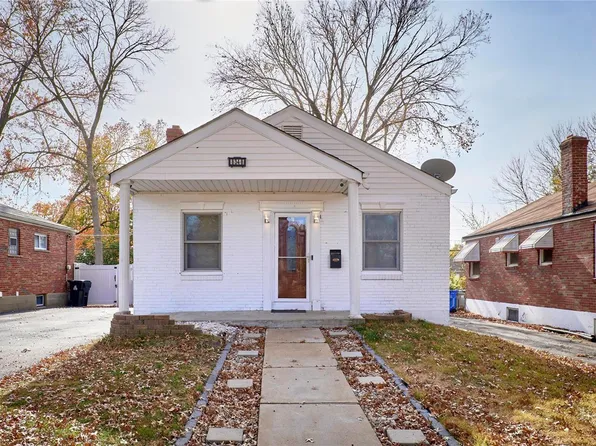 8348 Fullerton Ave, Saint Louis, MO 63132