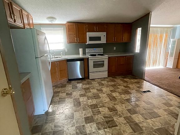 2nd image of 105 W Drake St