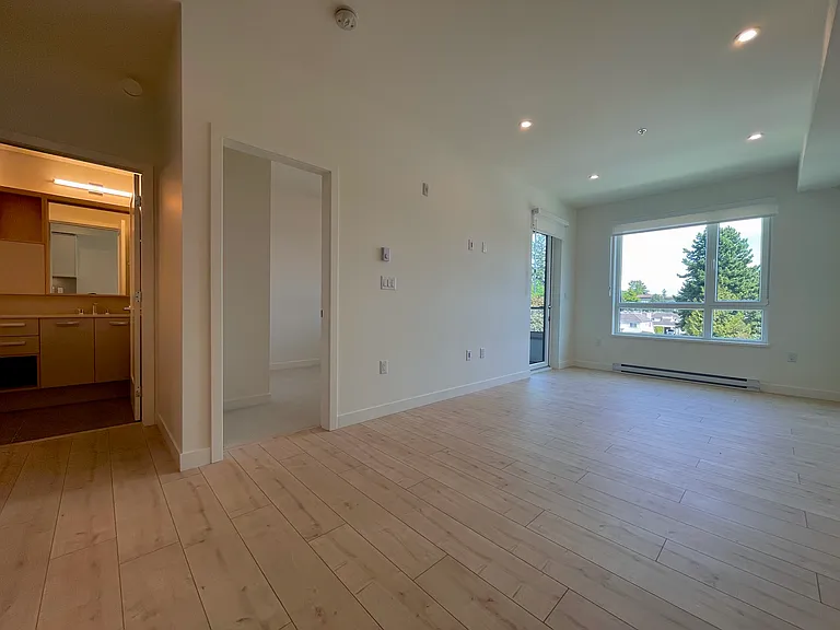 13777 75a Ave #313 — Photo 4