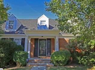 16 Woodland Dr, Staunton, VA 24401