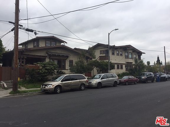3rd image of 1312 S Ardmore Ave