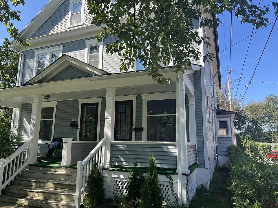 1018 Bucknell Ave