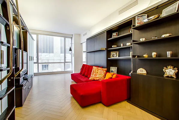 Sold by Compass | media 10