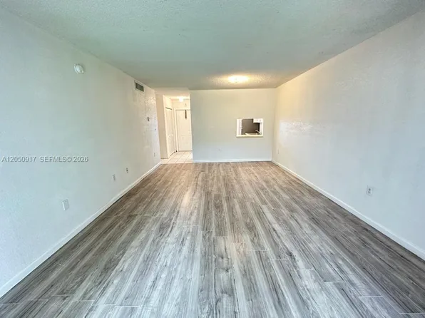 505 NW 177th St APT 111, Miami Gardens, FL 33169