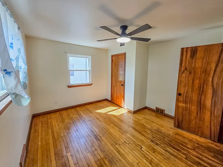 1323 Lincoln Way — Photo 19
