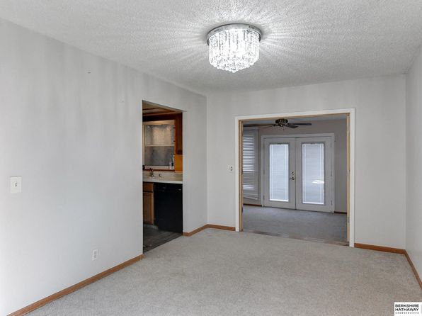 omaha-nebraska-75780236 picture